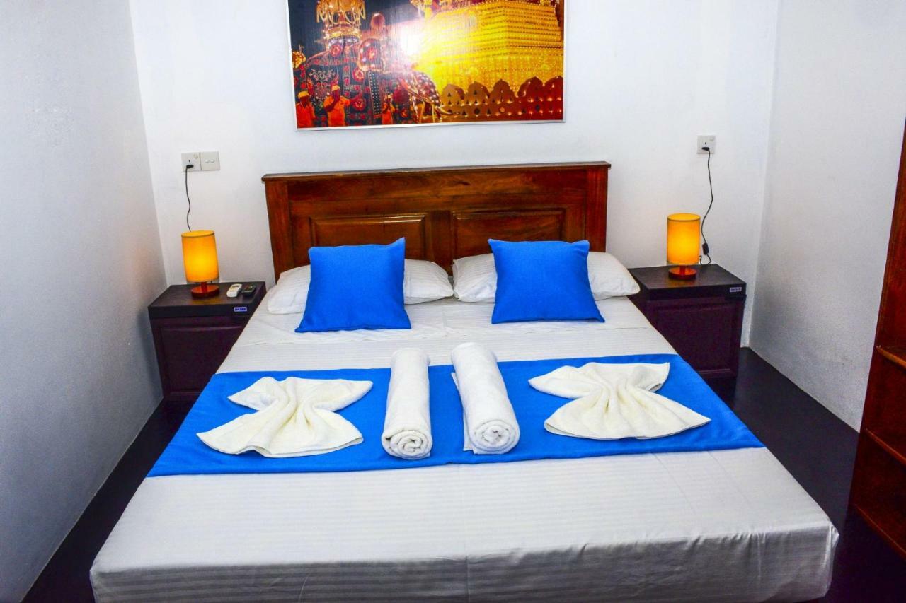 Elsy Villa Negombo Esterno foto