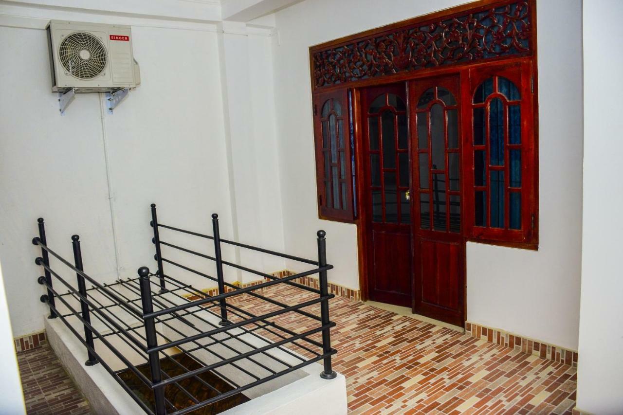 Elsy Villa Negombo Esterno foto