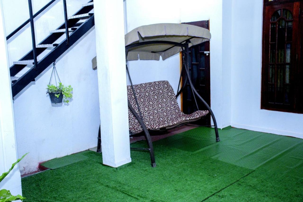 Elsy Villa Negombo Esterno foto
